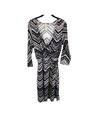Faded Glory Womens L Chevron Pattern Belted Stretch Waist Dress Grey Faux Wrap